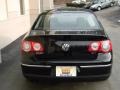 Deep Black - Passat Turbo Sedan Photo No. 4