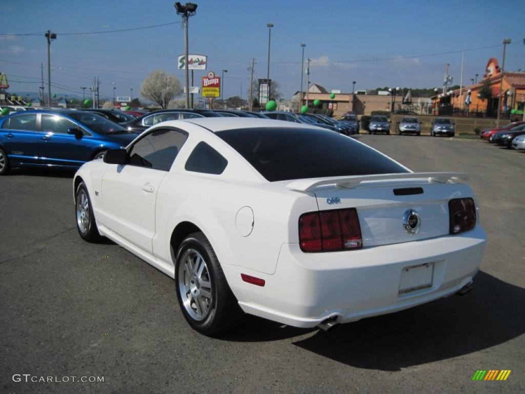 2005 Mustang GT Premium Coupe - Performance White / Medium Parchment photo #3