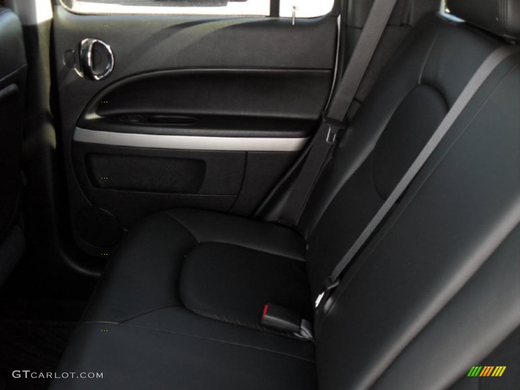 2011 HHR LT - Arctic Ice White / Ebony photo #14