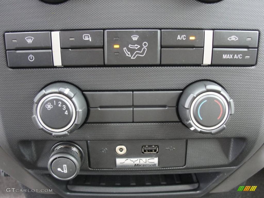 2011 Ford F150 XLT SuperCrew Controls Photo #46201799