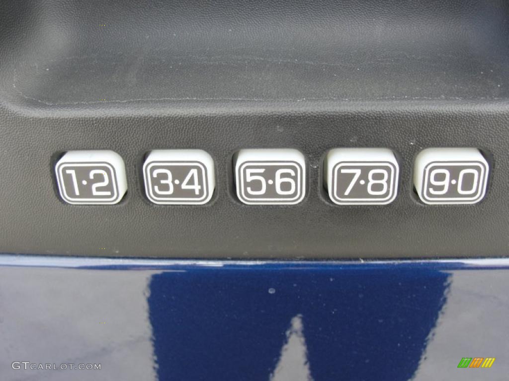 2011 Ford F150 XLT SuperCrew Controls Photo #46202057