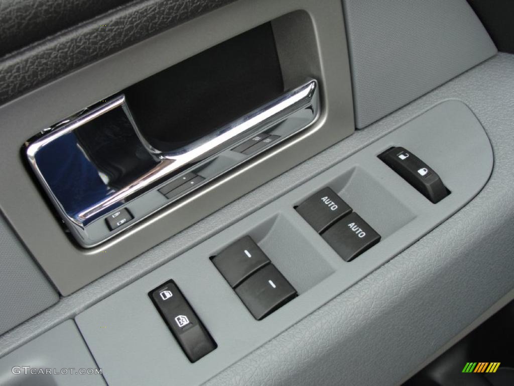 2011 Ford F150 XLT SuperCrew Controls Photo #46204076