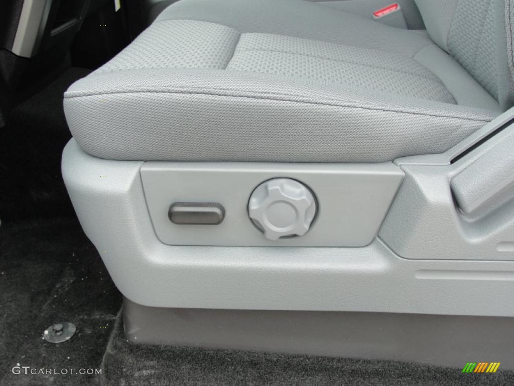 2011 Ford F150 XLT SuperCrew Controls Photo #46204100