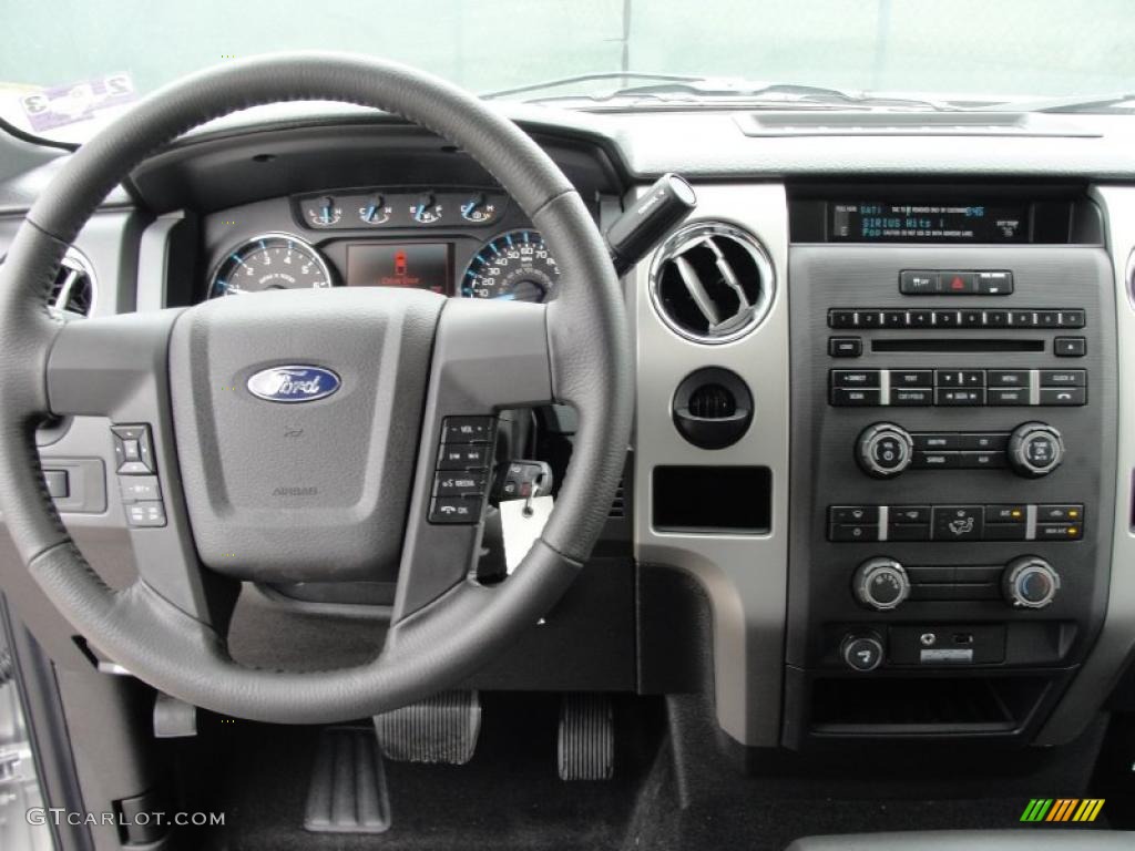 2011 Ford F150 XLT SuperCrew Steel Gray Dashboard Photo #46204112