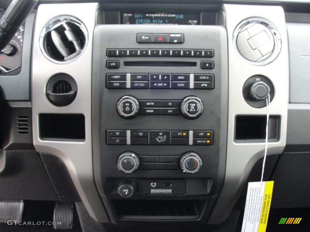 2011 Ford F150 XLT SuperCrew Controls Photo #46204130