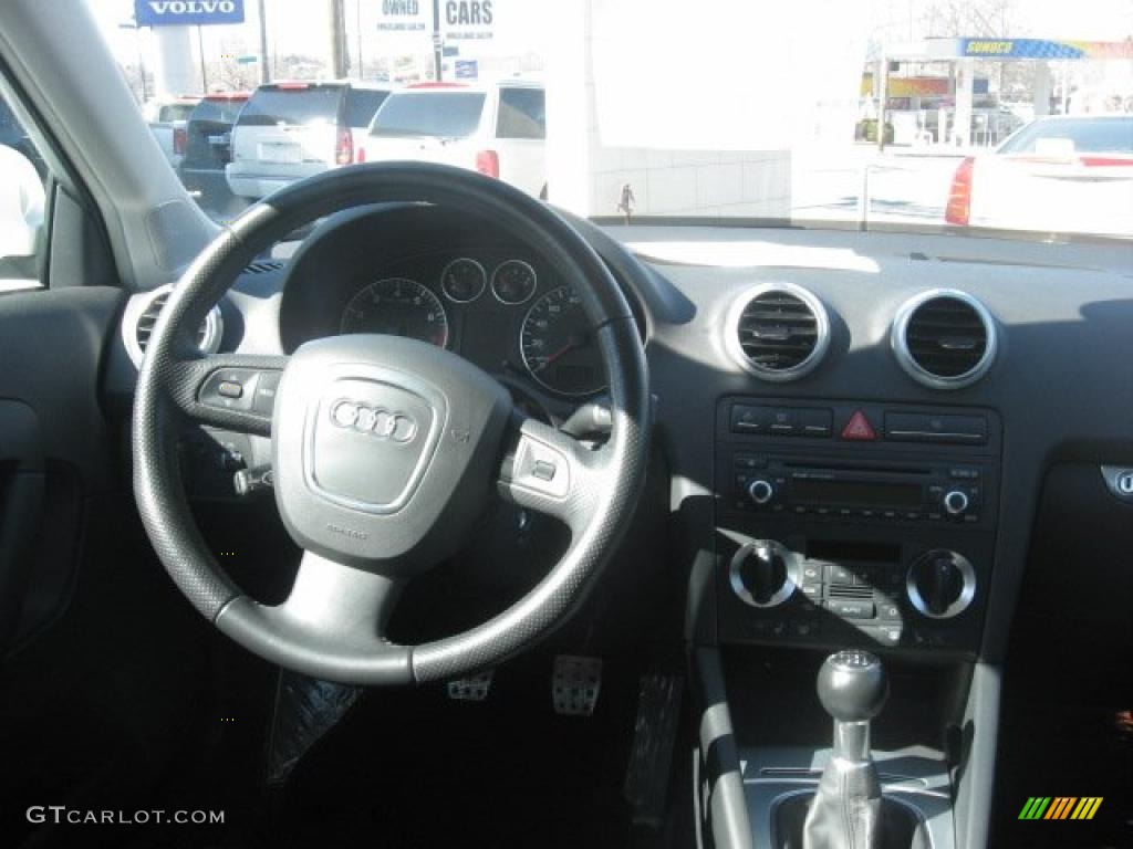 2006 A3 2.0T - Arctic White / Black photo #12