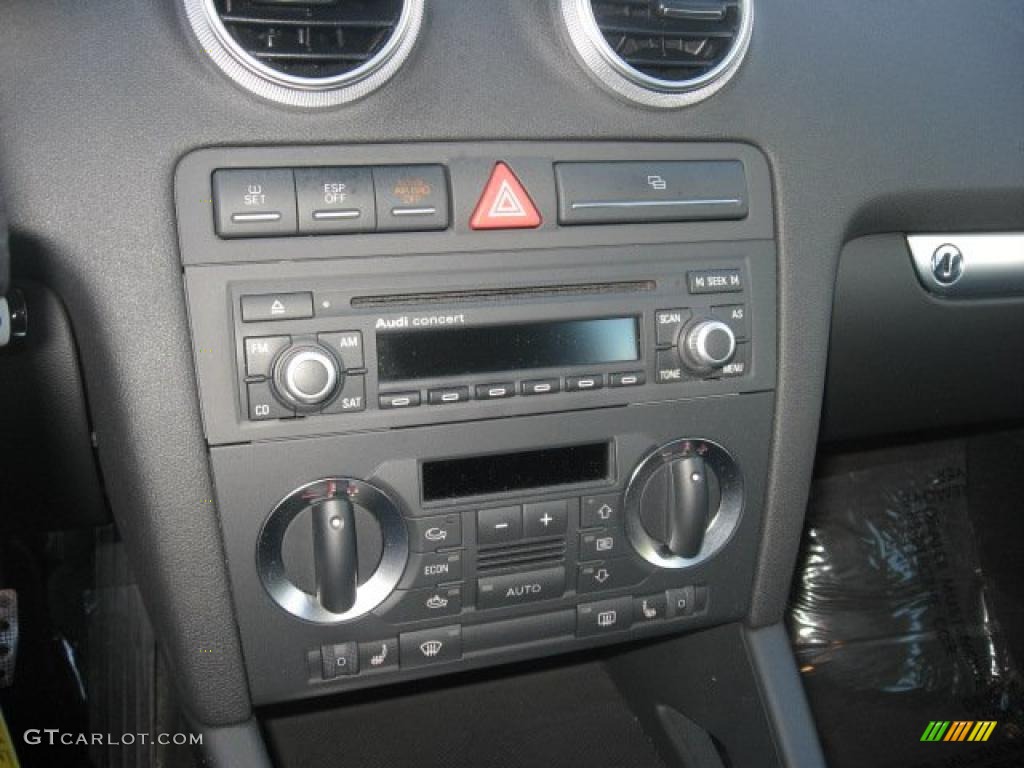 2006 Audi A3 2.0T Controls Photo #46204790