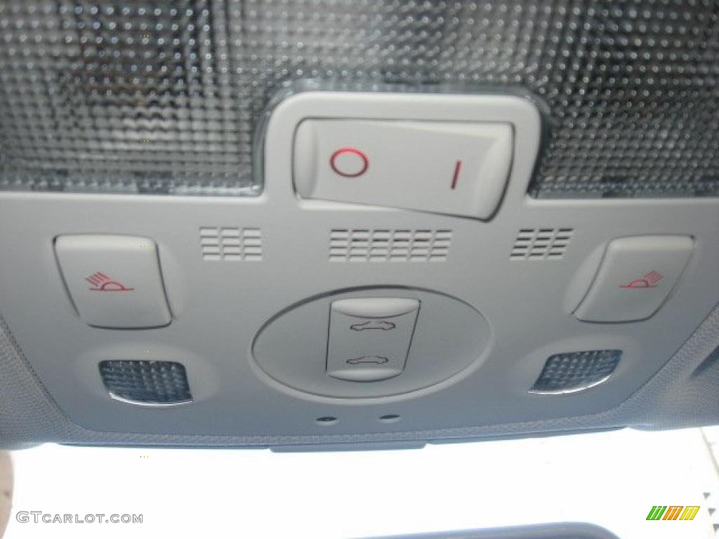 2006 Audi A3 2.0T Controls Photo #46204940