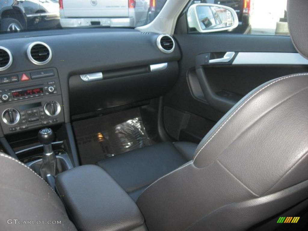 2006 A3 2.0T - Arctic White / Black photo #34