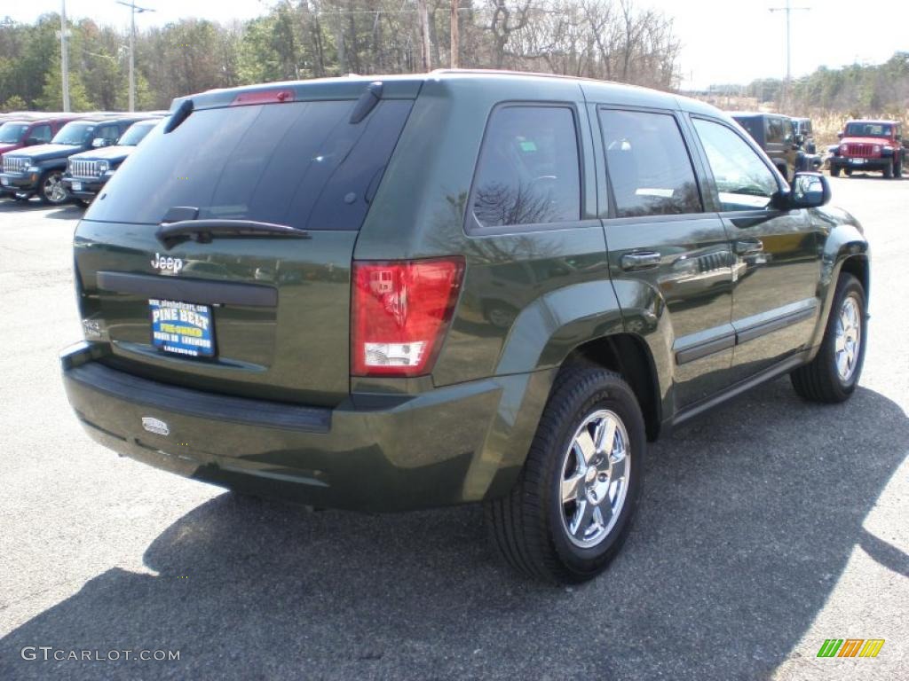 2008 Grand Cherokee Laredo 4x4 - Jeep Green Metallic / Dark Slate Gray/Light Graystone photo #5