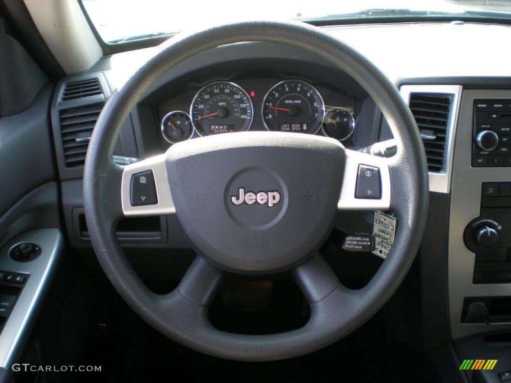 2008 Grand Cherokee Laredo 4x4 - Jeep Green Metallic / Dark Slate Gray/Light Graystone photo #12