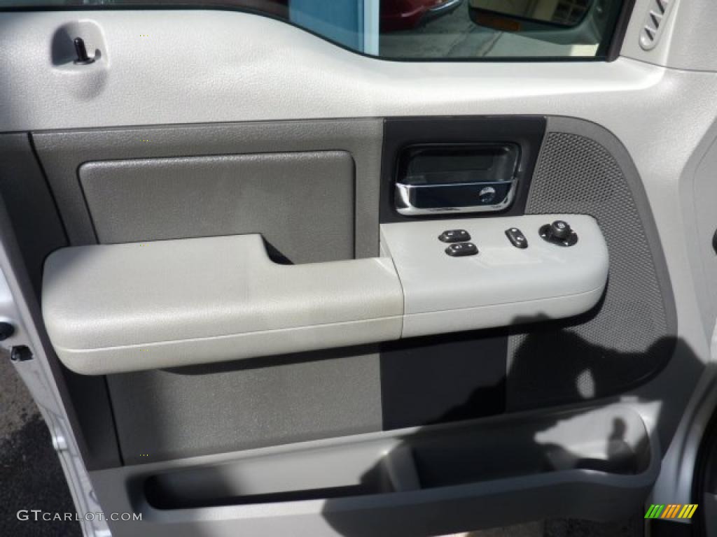 2006 F150 STX Regular Cab 4x4 - Silver Metallic / Medium Flint photo #14