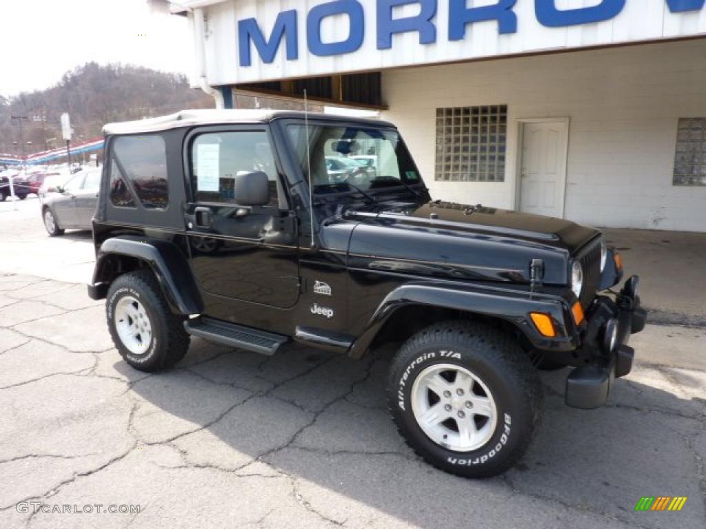 2004 Wrangler Sahara 4x4 - Black / Khaki photo #2