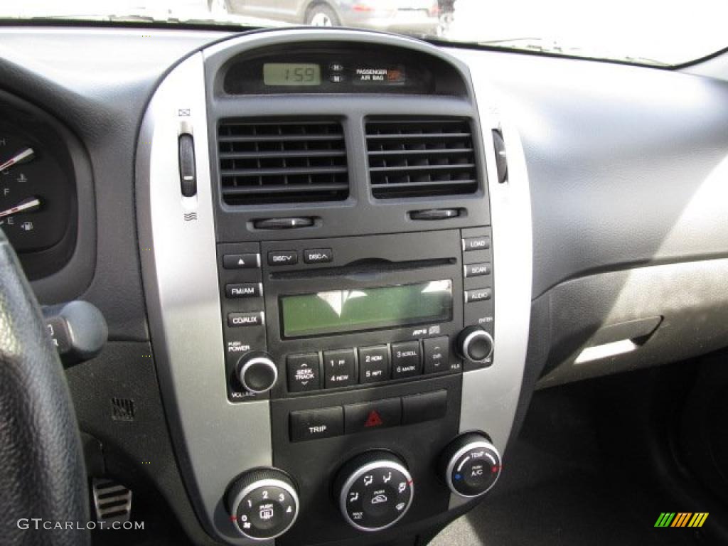 2009 Kia Spectra 5 SX Wagon Controls Photo #46206086