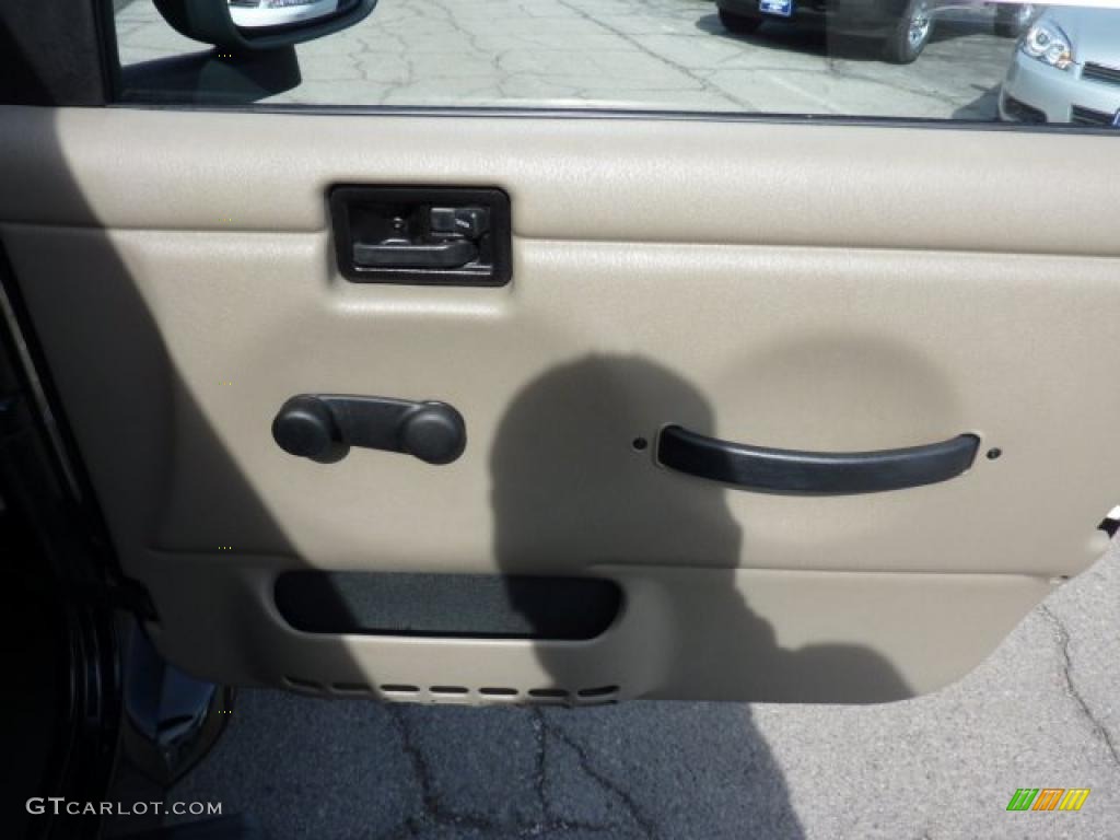 2004 Wrangler Sahara 4x4 - Black / Khaki photo #21