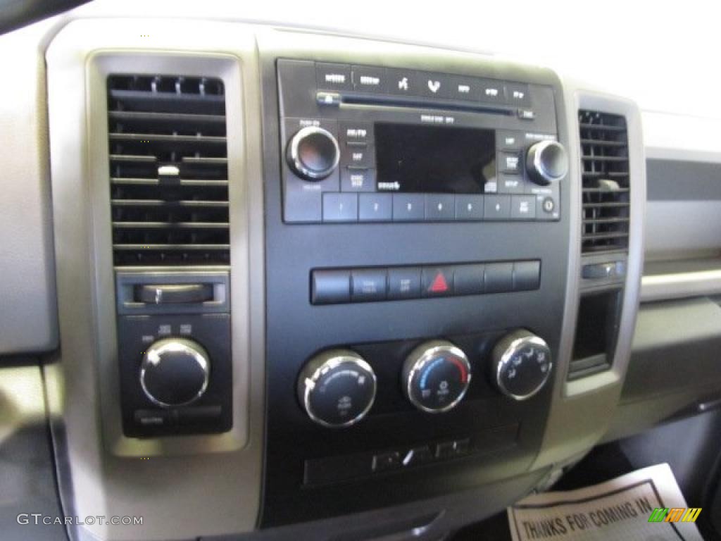 2009 Dodge Ram 1500 ST Regular Cab 4x4 Controls Photos