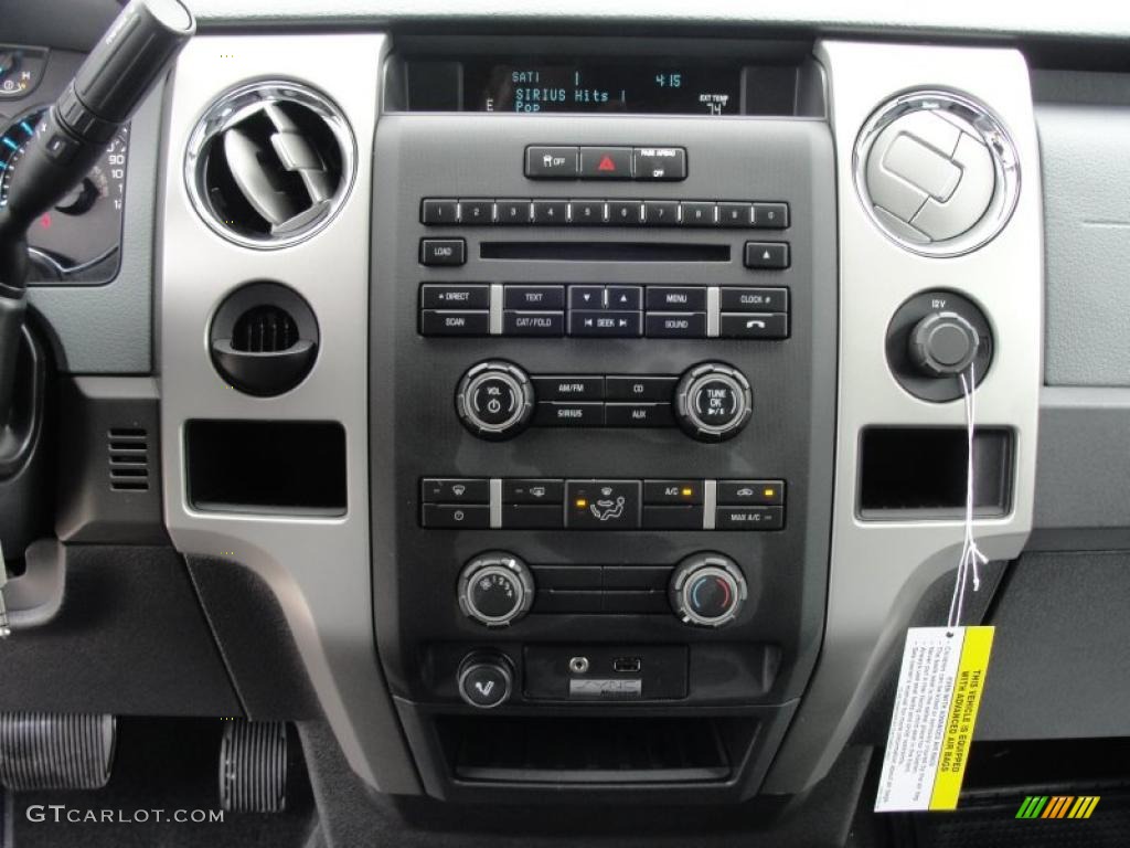 2011 Ford F150 XLT SuperCrew Controls Photo #46206410