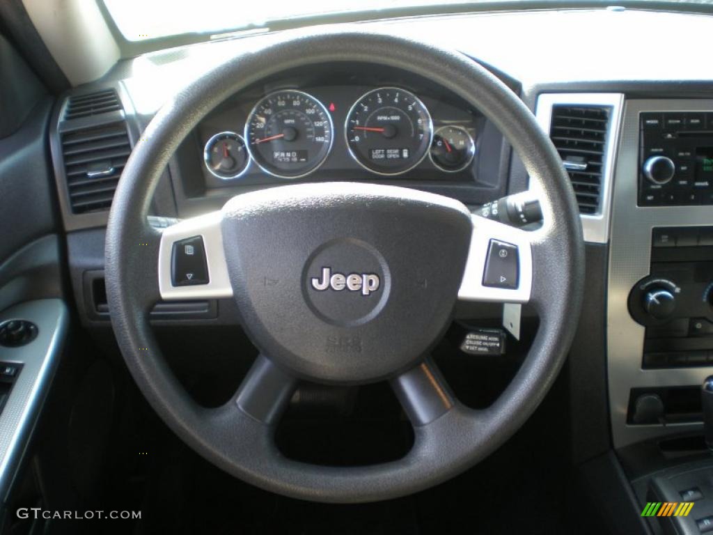 2008 Grand Cherokee Laredo 4x4 - Jeep Green Metallic / Dark Slate Gray/Light Graystone photo #12