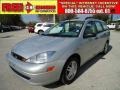 CD Silver Metallic 2001 Ford Focus SE Wagon