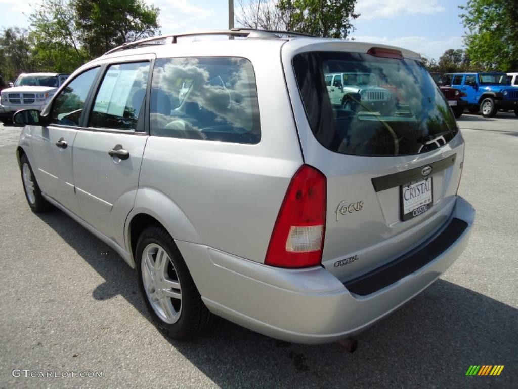 CD Silver Metallic 2001 Ford Focus SE Wagon Exterior Photo #46207205