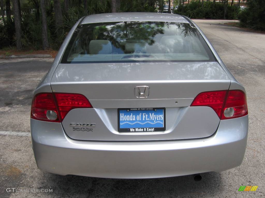 2007 Civic LX Sedan - Alabaster Silver Metallic / Gray photo #4