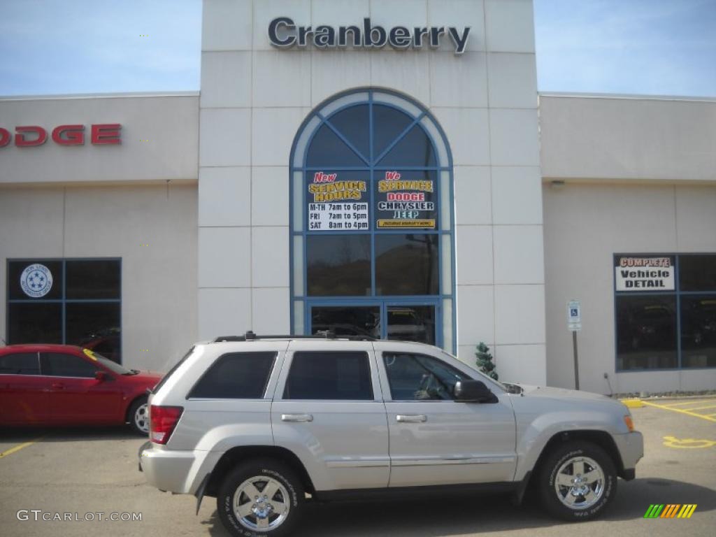 2007 Grand Cherokee Limited 4x4 - Bright Silver Metallic / Dark Khaki/Light Graystone photo #1