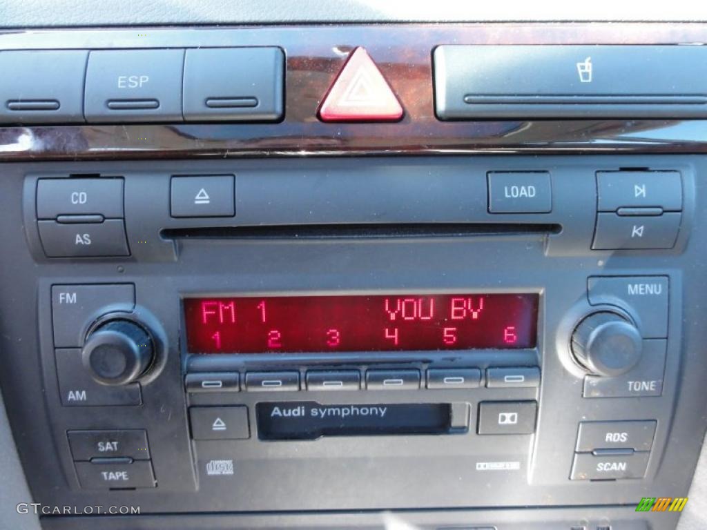 2004 Audi A6 3.0 quattro Avant Controls Photo #46210346