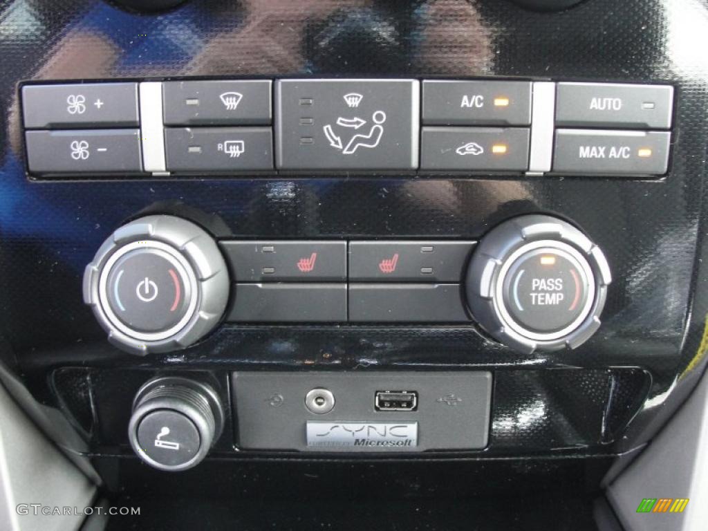 2011 Ford F150 FX2 SuperCab Controls Photo #46210508