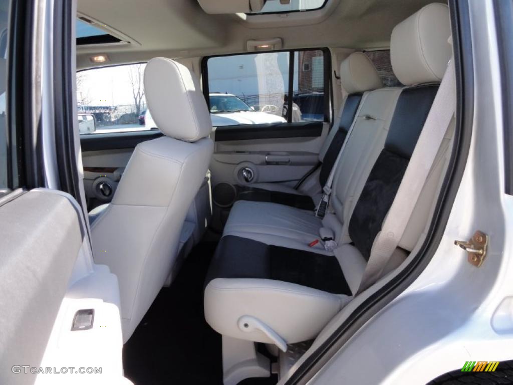 Dark Slate Gray/Light Graystone Interior 2007 Jeep Commander Overland 4x4 Photo #46212020