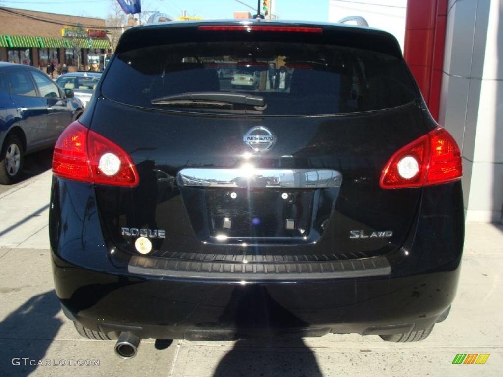 2011 Rogue S AWD - Wicked Black / Black photo #6
