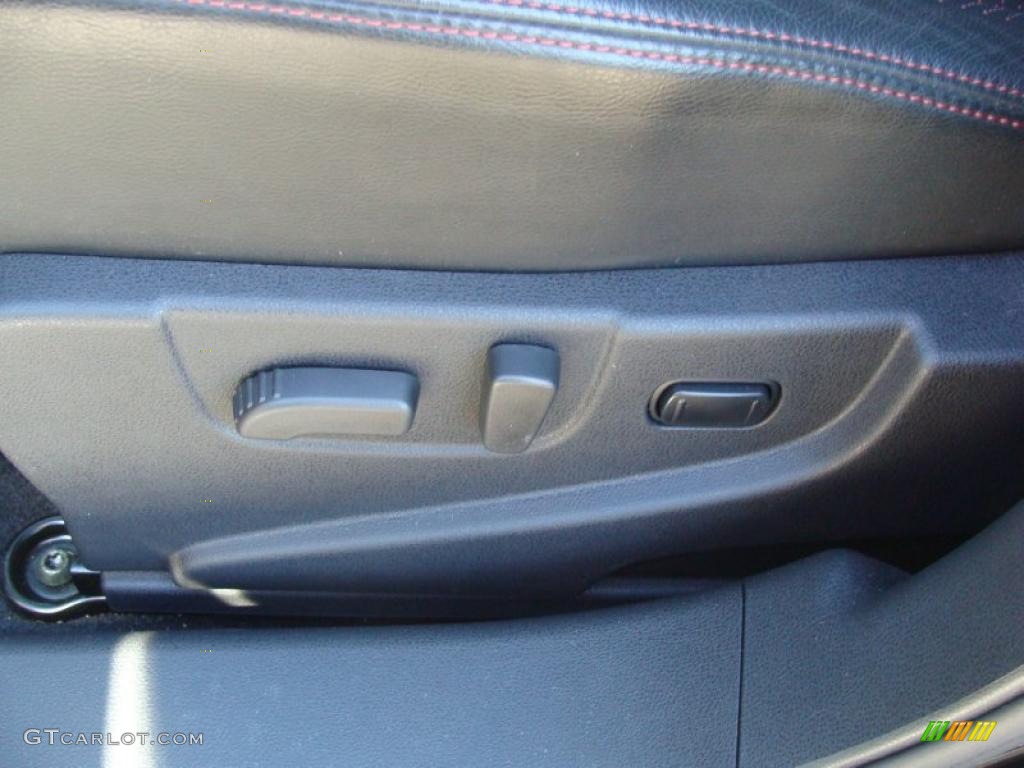 2011 Rogue S AWD - Wicked Black / Black photo #12
