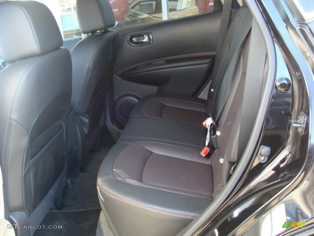 2011 Rogue S AWD - Wicked Black / Black photo #18
