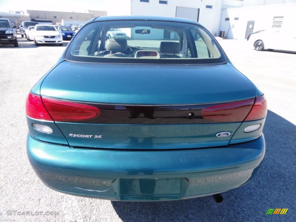 1998 Escort SE Sedan - Pacific Green Metallic / Beige photo #9