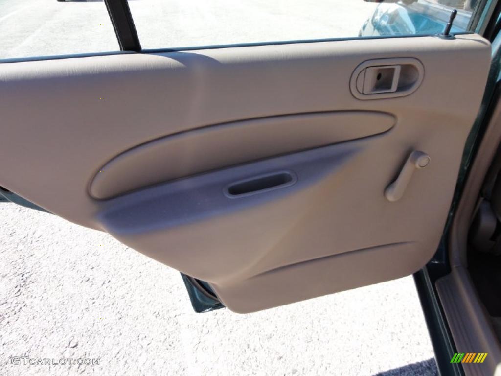 1998 Escort SE Sedan - Pacific Green Metallic / Beige photo #24