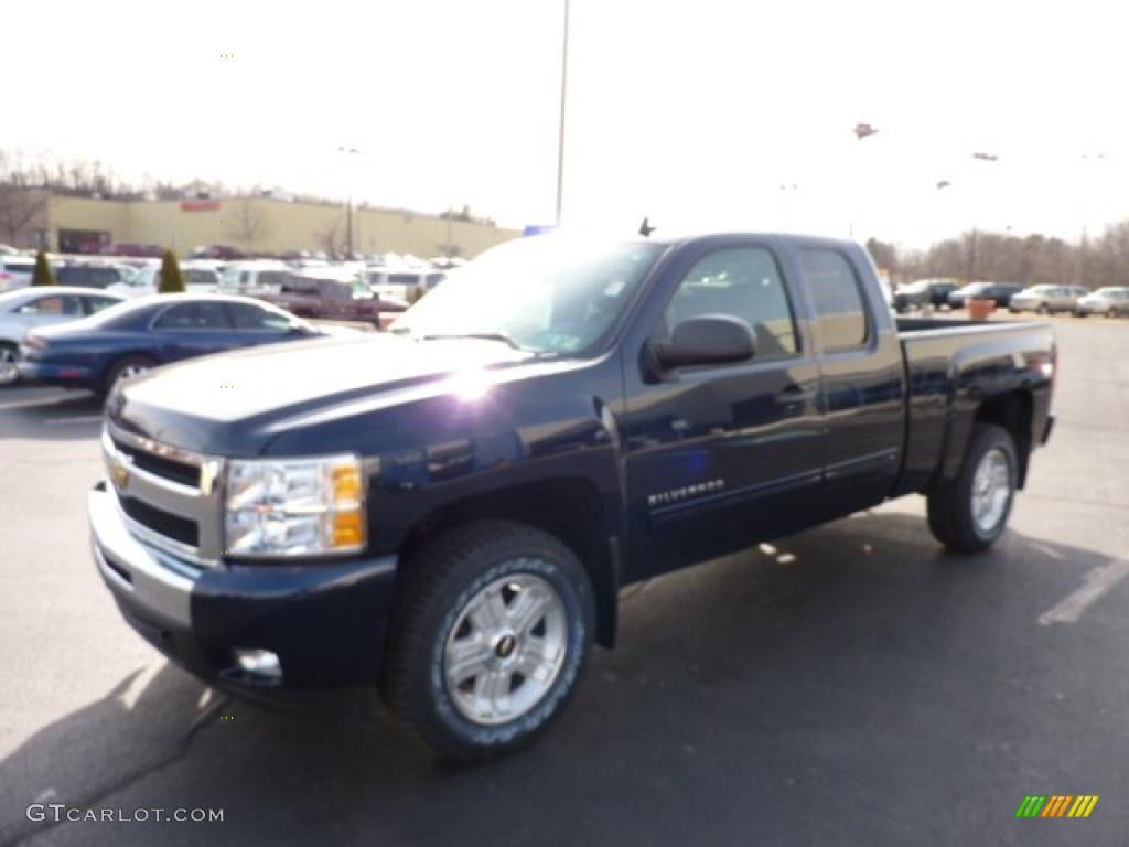 2011 Silverado 1500 LT Extended Cab 4x4 - Imperial Blue Metallic / Ebony photo #3