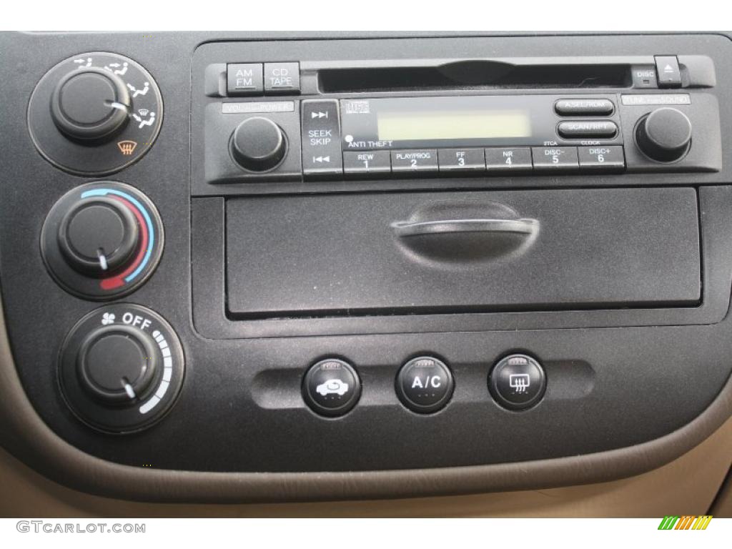 2005 Honda Civic LX Sedan Controls Photo #46224989