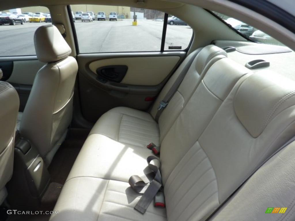 Neutral Interior 2000 Chevrolet Malibu LS Sedan Photo #46226810