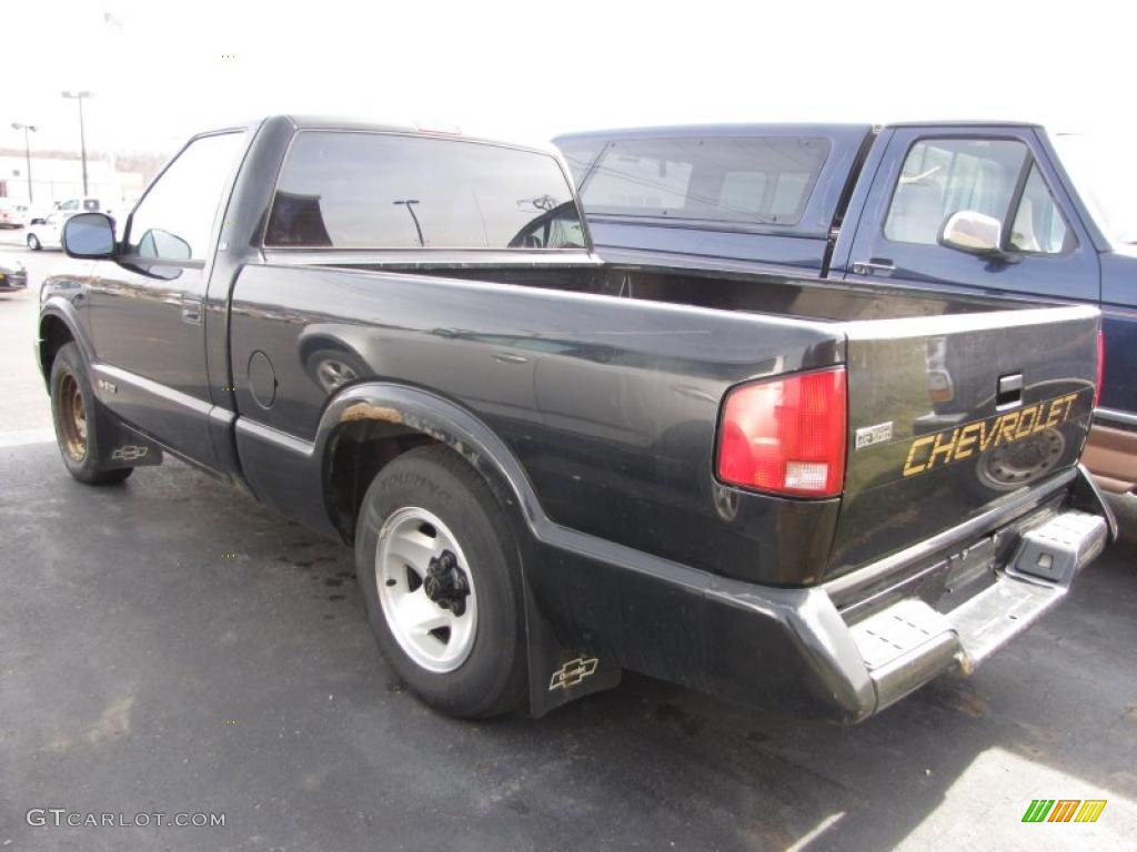 1994 S10 Regular Cab - Black / Gray photo #3