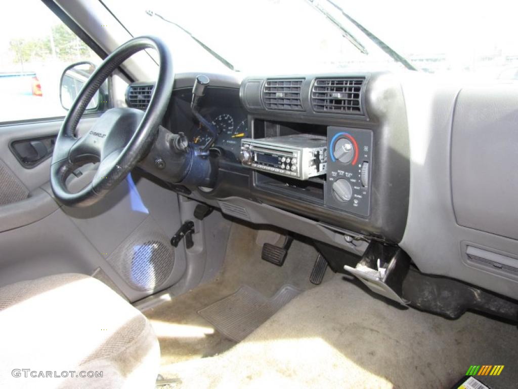 1994 S10 Regular Cab - Black / Gray photo #6