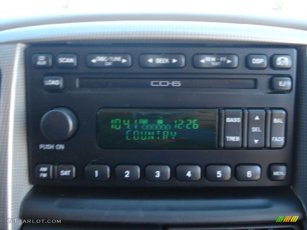 2005 Explorer XLT 4x4 - Mineral Grey Metallic / Medium Parchment photo #13