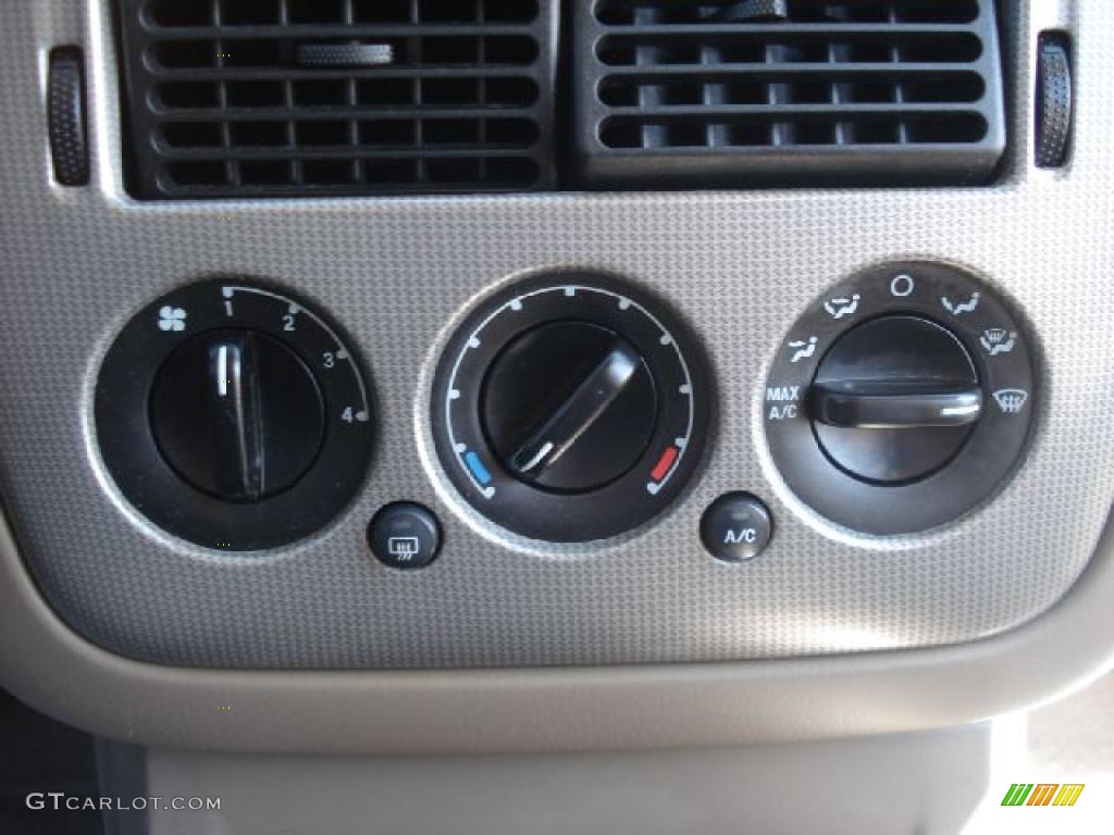 2005 Explorer XLT 4x4 - Mineral Grey Metallic / Medium Parchment photo #14