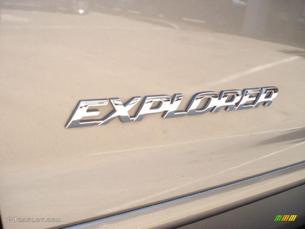 2005 Explorer XLT 4x4 - Mineral Grey Metallic / Medium Parchment photo #24