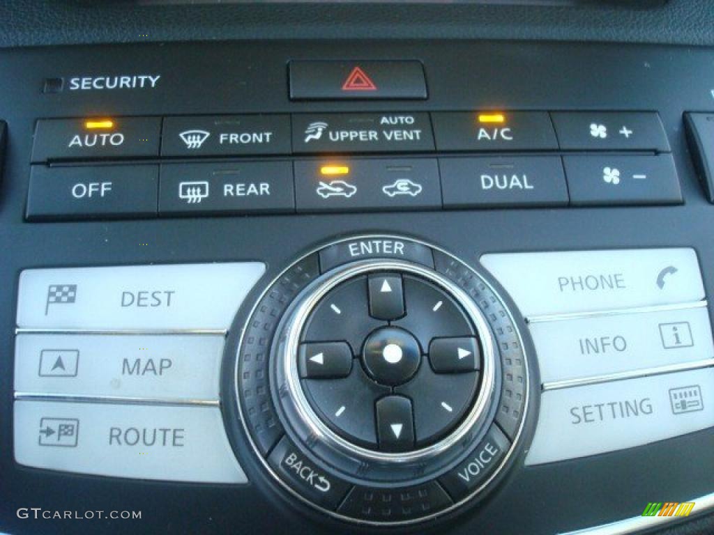 2004 Infiniti QX 56 4WD Controls Photo #46230494