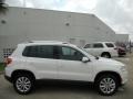 Candy White - Tiguan SE Photo No. 8