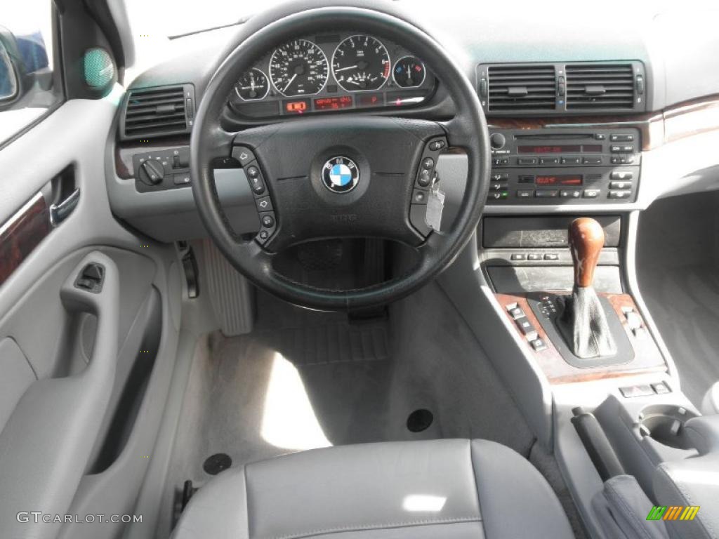 2002 BMW 3 Series 330xi Sedan Grey Dashboard Photo #46236869