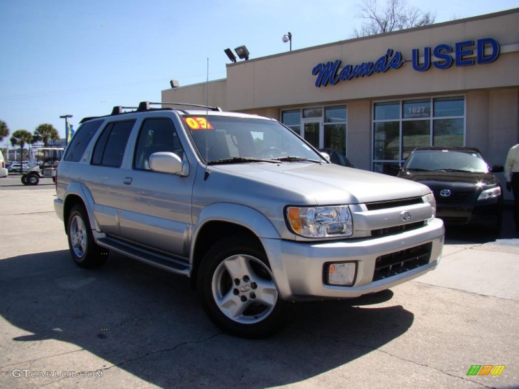 2003 QX4 4x4 - Brilliant Silver / Graphite photo #34