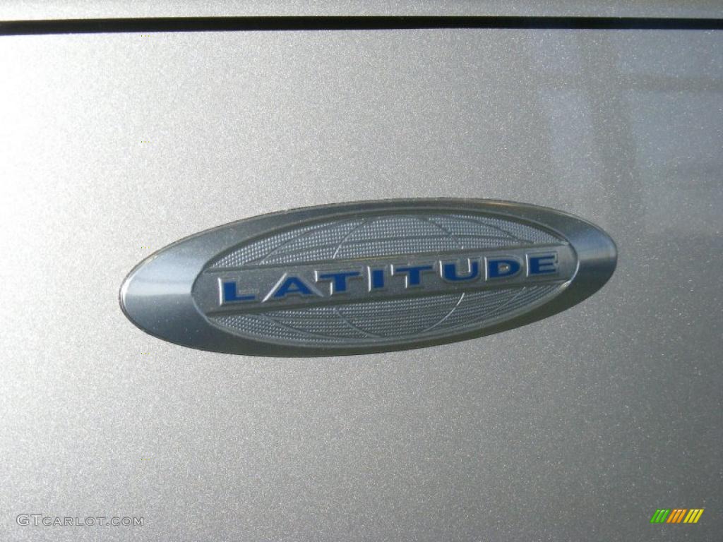 2010 Patriot Latitude - Bright Silver Metallic / Dark Slate Gray photo #10