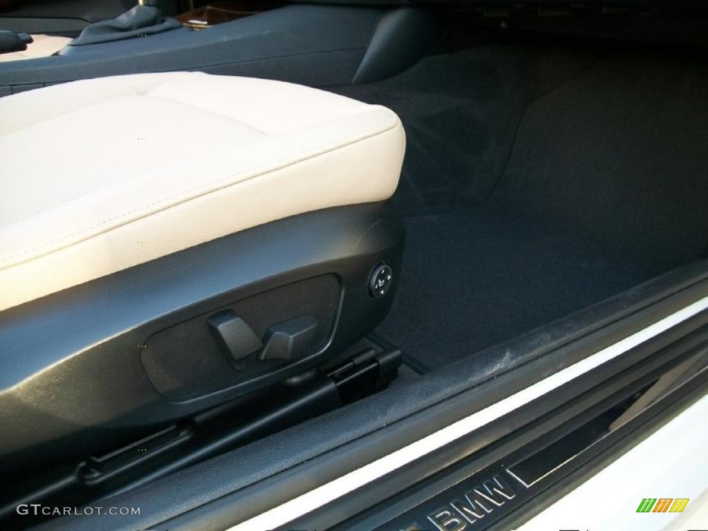 2009 1 Series 128i Convertible - Alpine White / Savanna Beige/Black Boston Leather photo #26