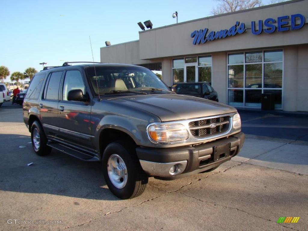 2001 Explorer XLT - Spruce Green Metallic / Medium Prairie Tan photo #2