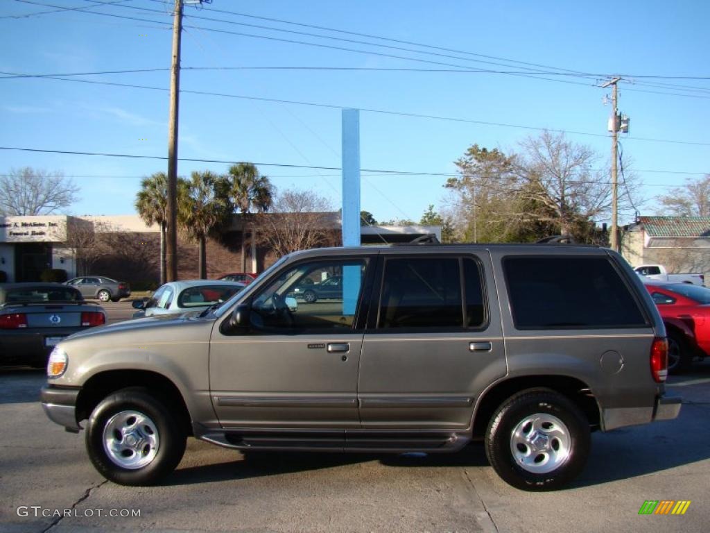 2001 Explorer XLT - Spruce Green Metallic / Medium Prairie Tan photo #5